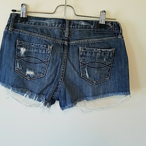 Abercrombie size 0 jean shorts. Distressed - Picture 4 of 4